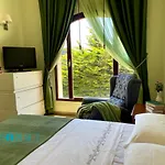 MOSCATEL Apartamento en Chalet con piscina compartida