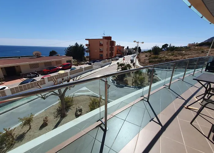 Apartamento Con Vistas Al Mar, Piscina Y Parking