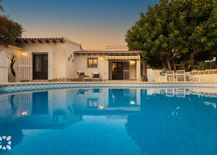 Abahana Villas Luna