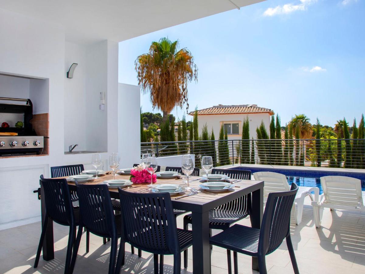 Costeres Villa *