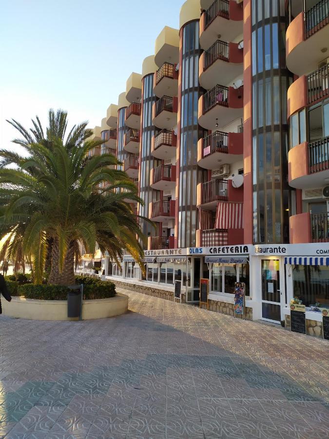 Primera Linea De Playa Con Garaje Apartamento