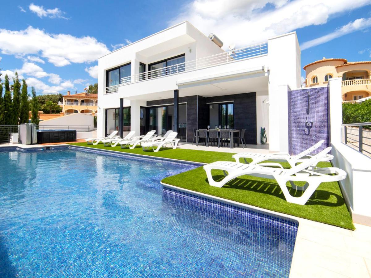 Costeres Villa *