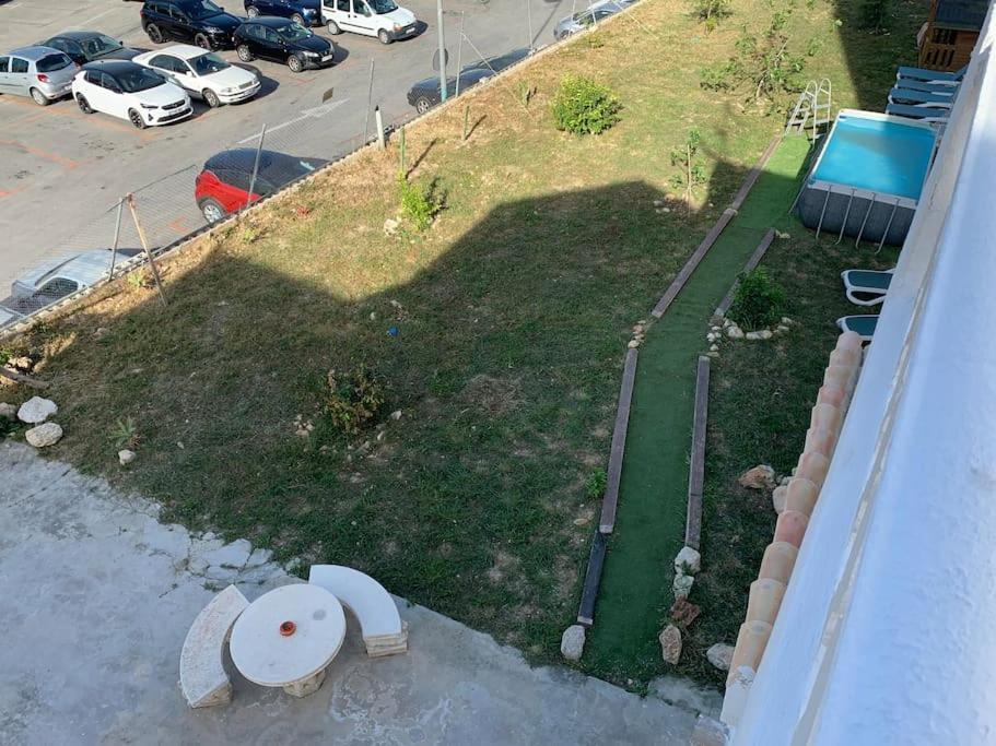 Ca Corrales: En La Playa, Pero En El Pueblo Сasa de vacaciones