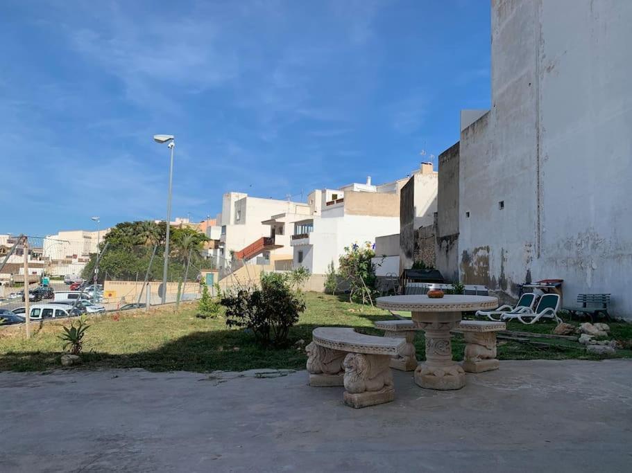 Сasa de vacaciones Ca Corrales: En La Playa, Pero En El Pueblo *