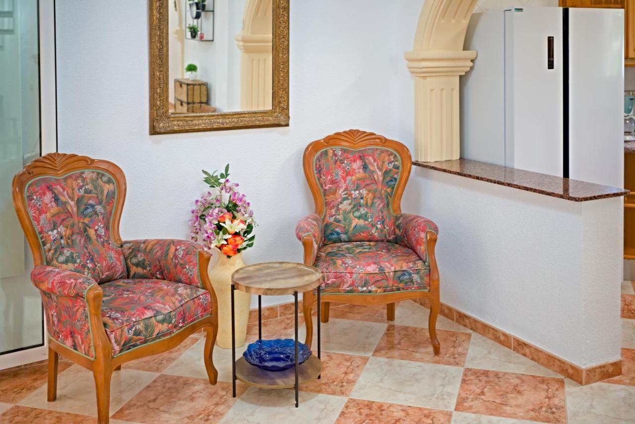 Costeres Villa *