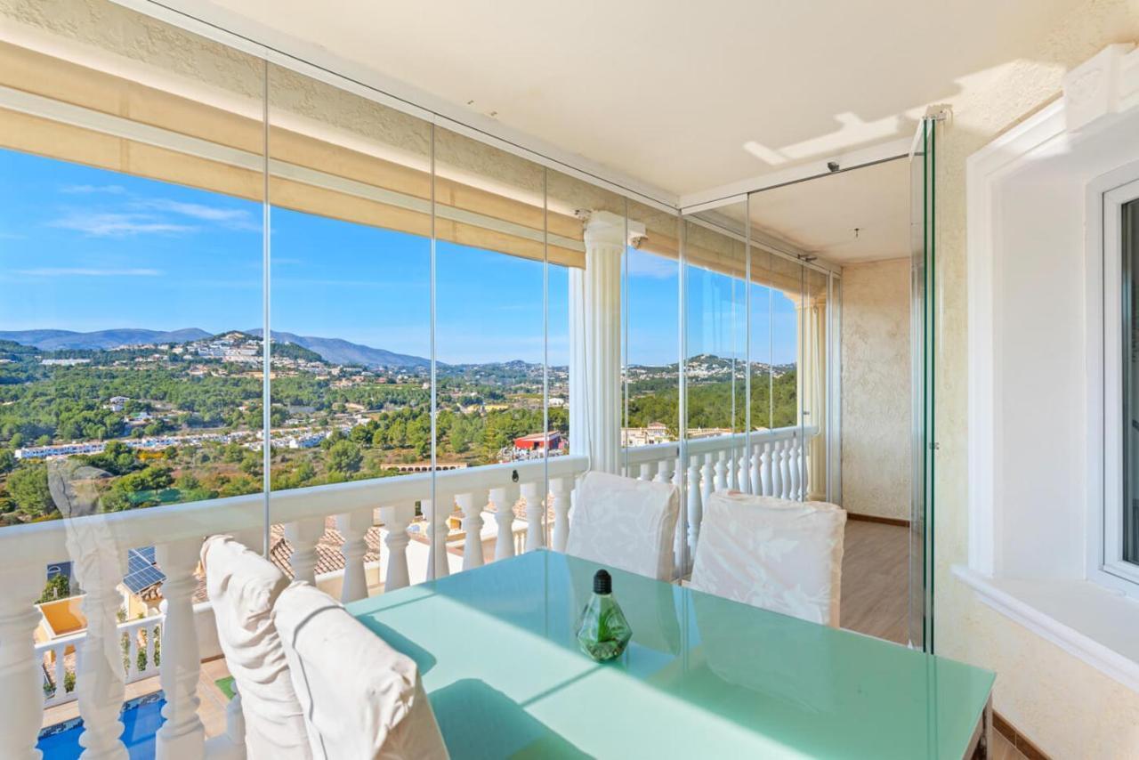 Spacious Mountain View