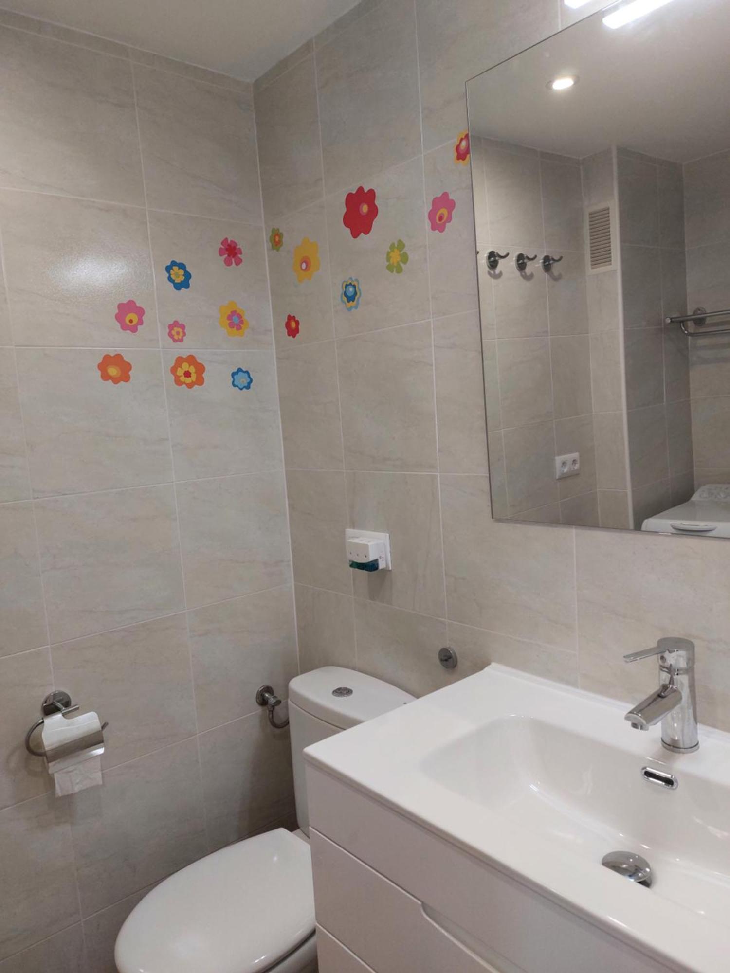 Vistas Al Mar. Junto A La Playa. Garaje Y Piscina. Apartamento Calpe