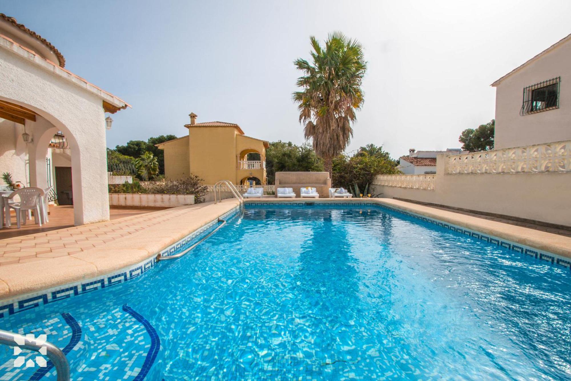 Abahana Esmeralda Villa *