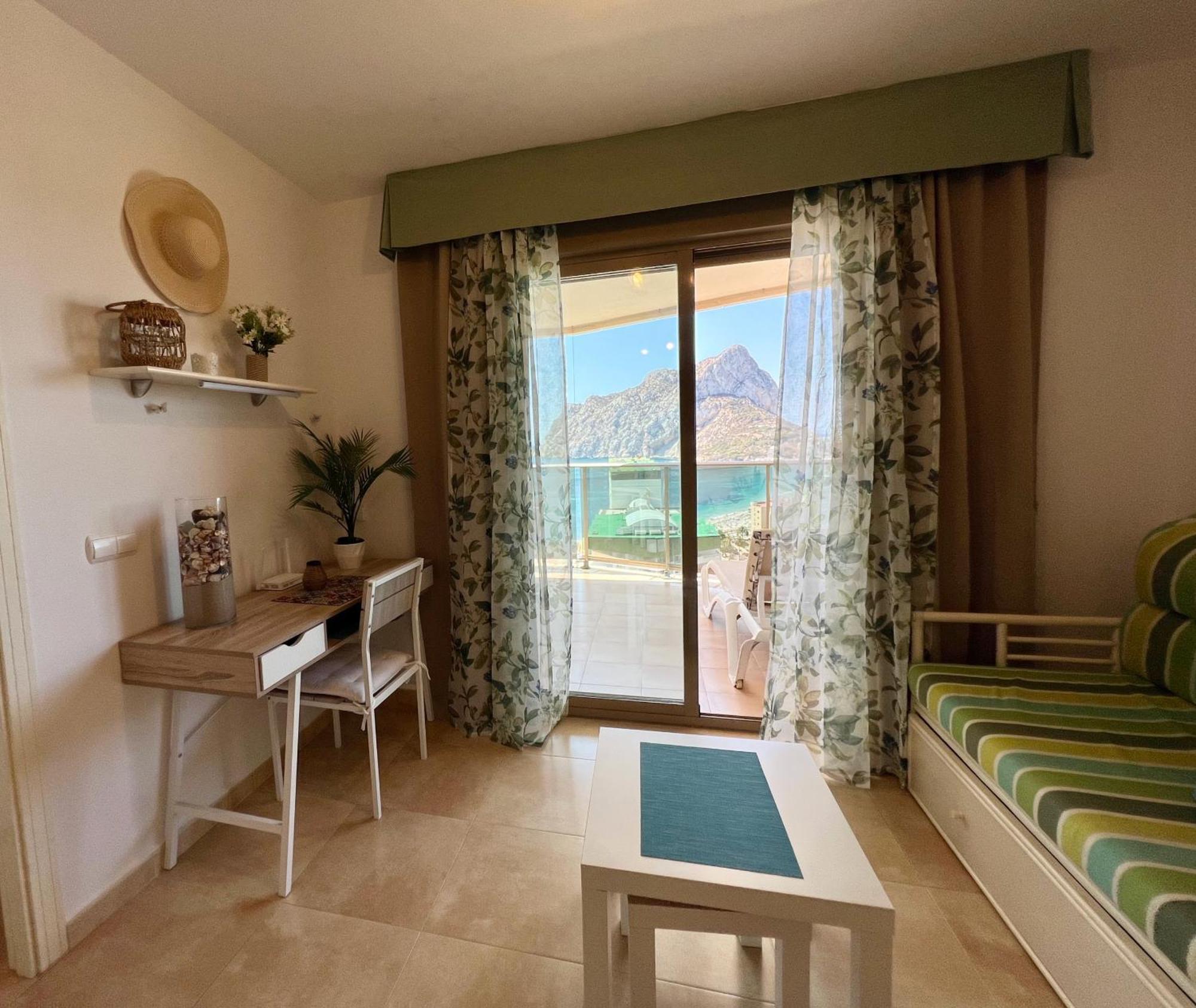 Esmeralda * Calpe