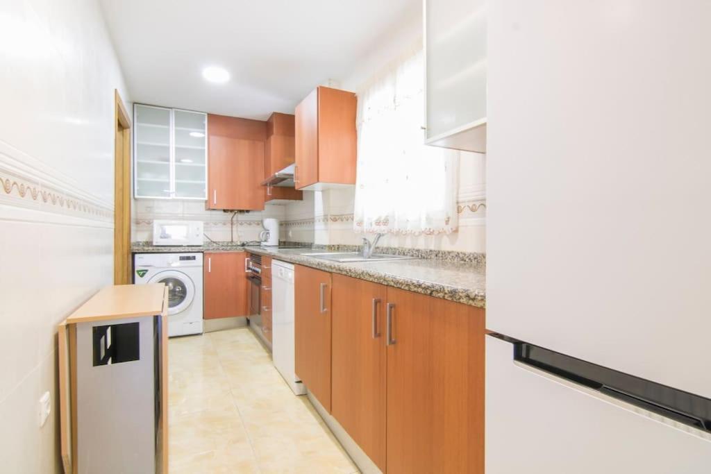Apartamento Piso Con Piscina A 300m De Playa Arenal - 0312