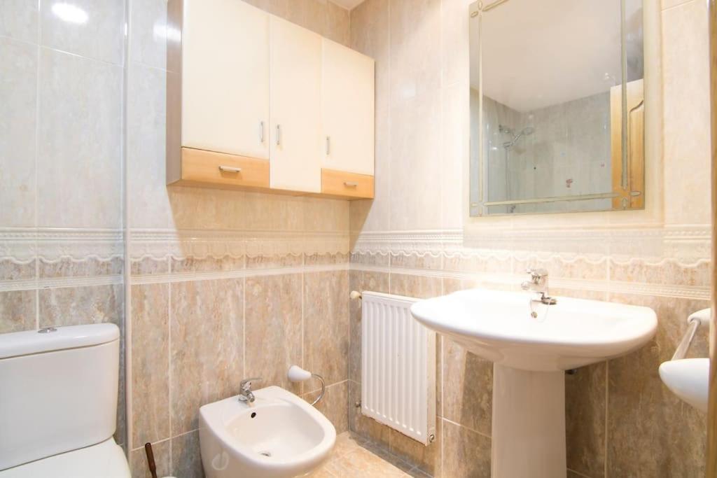 Apartamento Piso Con Piscina A 300m De Playa Arenal - 0312