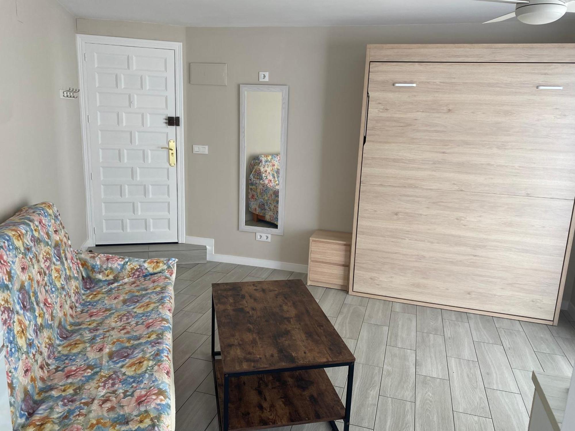 Esmeralda 6 Apartment