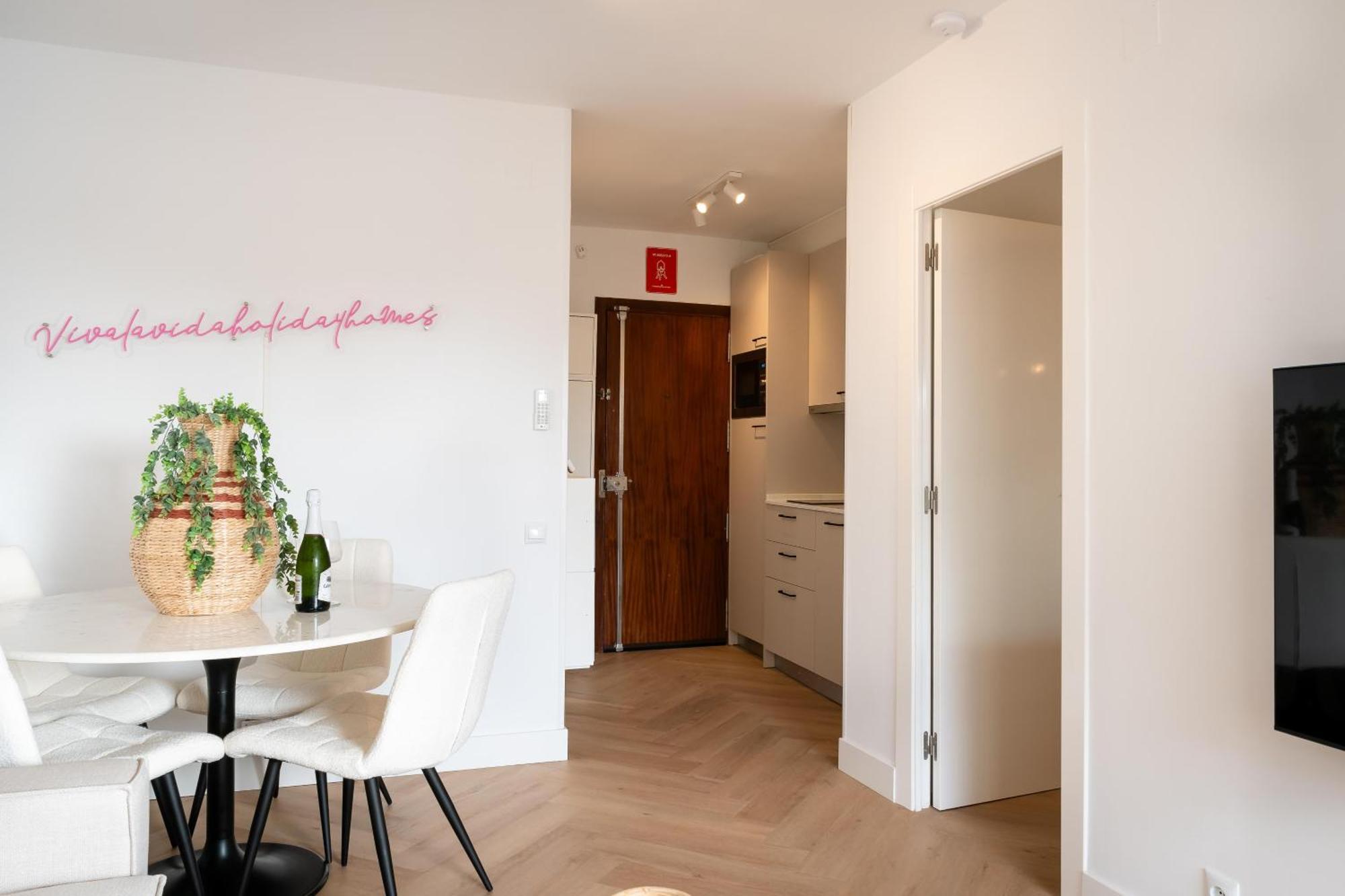 Voramar II On The Beach Apartment *