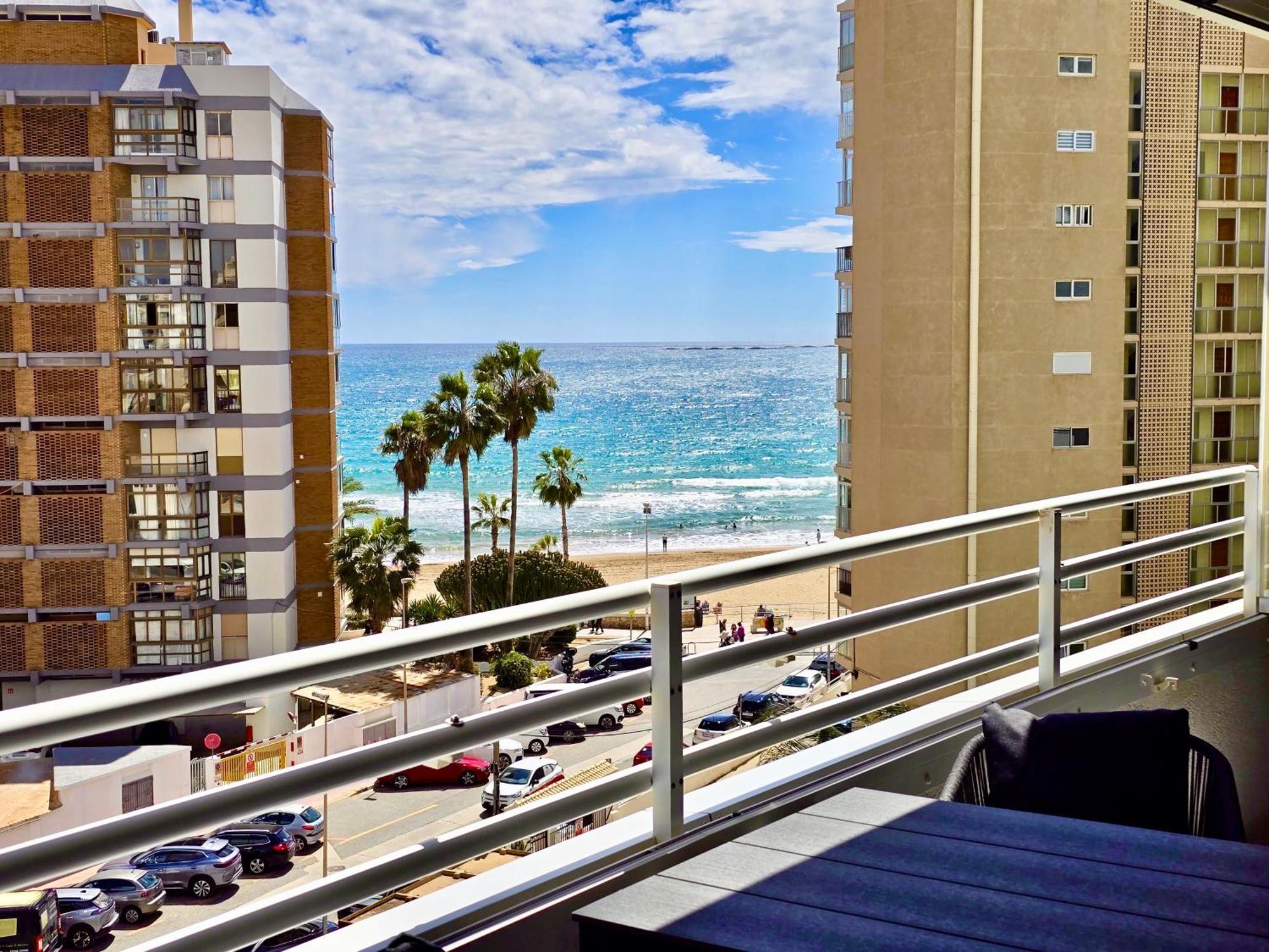 Premium Beachfront Apolo Xiv Apartment *