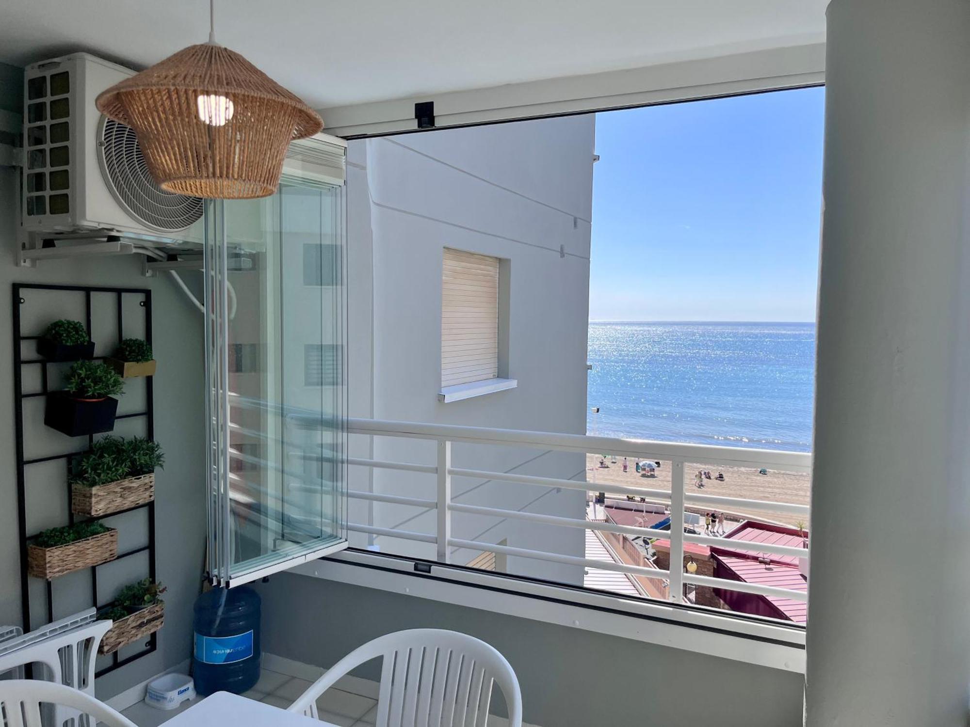Modern On The With Pool * Calpe