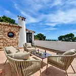 Las Rocas - By Almarina Villas
