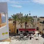 Gemuetliches Altstadthaus Am Kirchplatz In Calpe