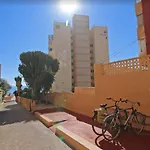 Estudio frente al mar con parking y piscina