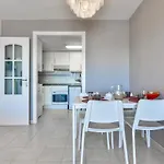 Apartamentos Apolo16 (II-3º-12)
