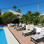 Villa-Tina-8-Pax