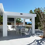 Modern Luxury Villa Paradise