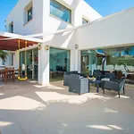 Villa Athos - Plusholidays