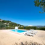 Holiday Home Mari Clara - CLP210