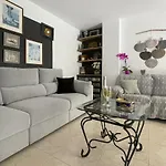 Orquidea Con Piscina