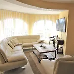 Maryvilla 0129