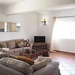 Gran villa independiente a 900m de la playa con vistas mar piscina privada