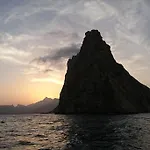 Panoramic Sea Views