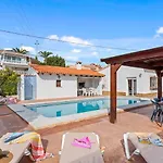 Villa Mercedes - Plusholidays