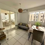 Modern Apartment On The Beach With Pool