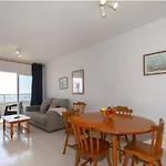 Apartamento de 2 dormitorios con vistas mar en edificio Apolo XIV
