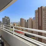 Apartamento de 2 dormitorios con vistas mar en edificio Apolo XIV