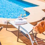 Villa La Paz By Abahana Villas