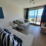 Apartamento Con Vistas Al Mar, Piscina Y Parking
