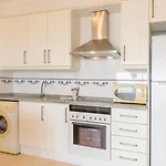 Apartamento Playa De Oro 8B - Grupo Turis