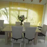Villa Fig Tree Para 8 Personas