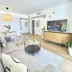Casa Levante Calpe - Modern Beachfront Apartment With Sea View