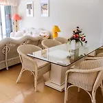Sea Views Luxury Apartment - Corallo 1 Minute From The Beach