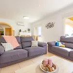 Villa Almendros - Plusholidays