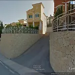 Villas Guzman-Grinev