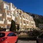 Holiday Jazmines Apartment