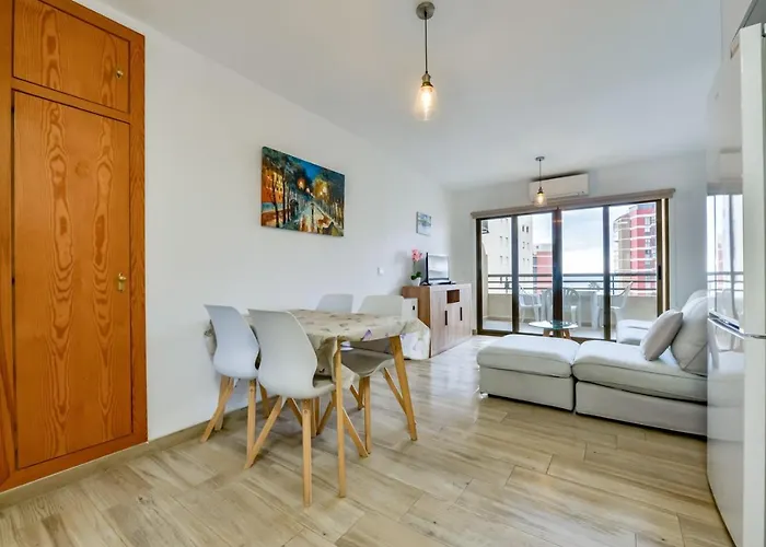 Apartamento Casa Auri 3ª Línea de Playa con Piscina y Garaje