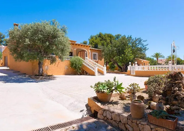 Villa Chechu - PlusHolidays