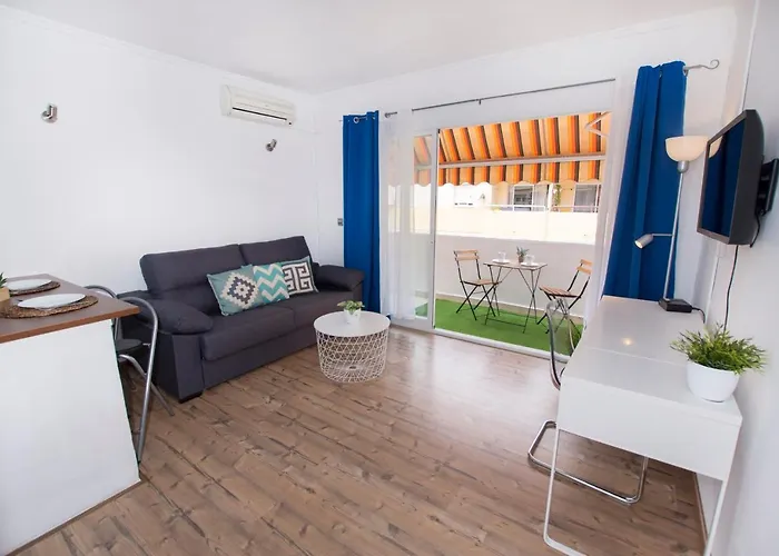 Cosy Apartment Close To Sea, Wifi, Air Cond