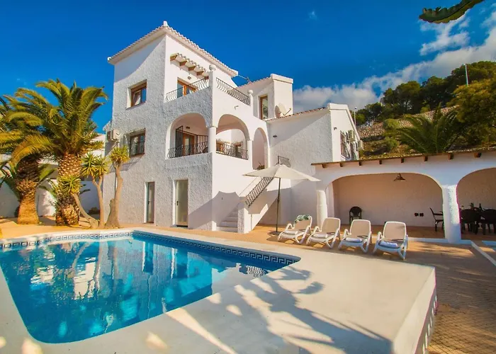 Villa Ibiza - Plusholidays