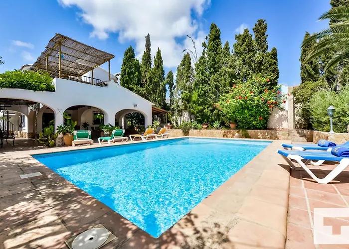 Villa Jardin - Grupo Turis