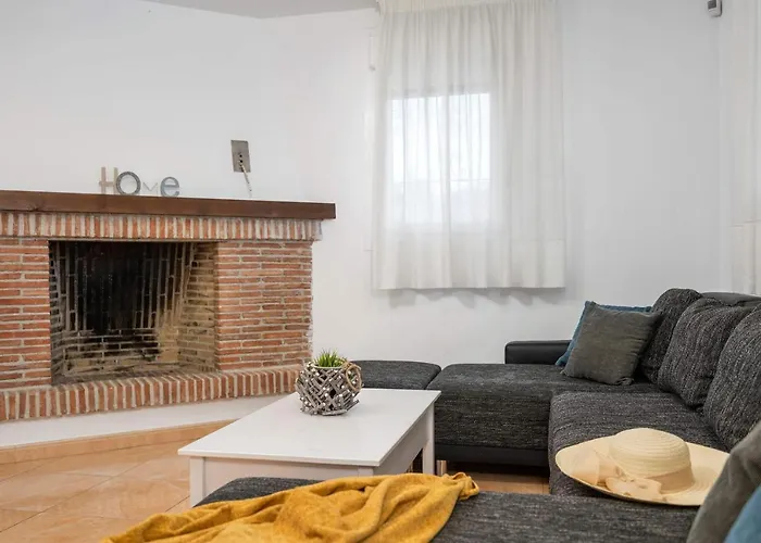 Villa Caleta - PlusHolidays